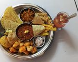 A picture of step 10 of Pav bhaji Charcuterie Board.