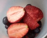 Foto del paso 1 de la receta: Granizado de arándanos y frutillas
