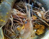 Foto langkah ke 3 dari resep Udang Galah goreng.
