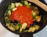Foto del paso 4 de la receta: Jamoncitos de pollo en salsa de cebolla y berenjena