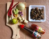 Foto langkah ke 1 dari resep Kerang Kupas Saus Padang #dapurwiwin 👩🏻‍🍳.