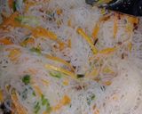 Foto langkah ke 3 dari resep Bihun goreng Enakk.