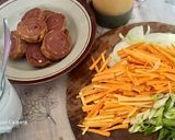 Foto langkah ke 1 dari resep Rolade sapi saus tiram.