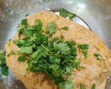 A picture of step 4 of Mooli Paratha.
