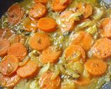 Une image de l'étape 1 de Curry de cabillaud petits pois carottes.