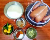 A picture of step 1 of Murgh Musallam.