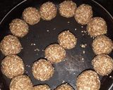 A picture of step 2 of Walnut peanut sesame ladoos.