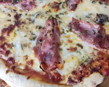 Foto del paso 2 de la receta: Pizza con gorgonzola y mortadela de boloña😋