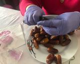 Foto del paso 1 de la receta: Dátiles con bacon y almendra