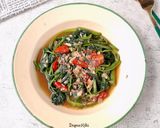 Foto langkah ke 5 dari resep Tumis Kangkung Udang Rebon.
