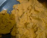 मक्की की रोटी(makki ki roti recipe in hindi) रेसिपी चरण 2 फोटो