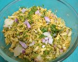 A picture of step 4 of Vasi Uttarayan (Stale Uttarayan) Recipe ---- Surti Bhel.
