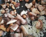 Foto del paso 5 de la receta: Macarrones con setas y salsa de espirulina