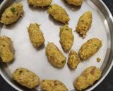 उरलेल्या भाताचे पकोडे रेसिपी स्टेप 2 फोटो 