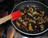 A picture of step 1 of Rice with Toasted Noodles (Reshteh Polow رشته پلو).