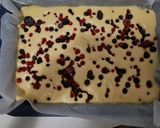 Erdeigyümölcsös piskóta recept fázis 5 fotója