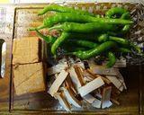 豆乾五花肉絲炒糯米椒的食譜步驟1照片
