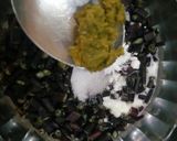 A picture of step 2 of Purple mogri raita.
