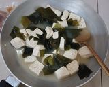 Foto langkah ke 4 dari resep Miso Sup.