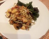 Foto del paso 8 de la receta: Salteado de pulpo con gulas y verduras