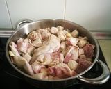 Foto del paso 2 de la receta: Conejo al ajillo