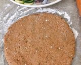 Hình bước làm 3 của món Pizza Nhân Tôm Rau Củ - Đế Bánh Từ Bột Mì Nguyên Cám