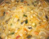 Krewetkowa zupa Tom-Yum z warzywami i pieczarkami krok przepisu 7 zdjęcie