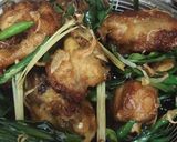 Foto langkah ke 6 dari resep Ayam Tangkap Saus Lemon.