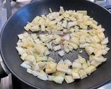 Une image de l'étape 11 de Porc à l'ananas, prune et gingembre.
