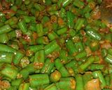 A picture of step 2 of Beans masala.