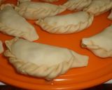 Foto del paso 9 de la receta: Empanadas de carne cortadas a cuchillo