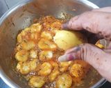 A picture of step 5 of Ripe Banana jain Sabji.