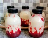Foto langkah ke 4 dari resep Korean Strawberry Cheese Milk.