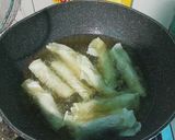 Foto langkah ke 3 dari resep Lumpia sosis.