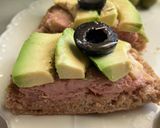 Foto del paso 7 de la receta: Tapita de foie con manzana, y aguacate. Rápido y rico!!