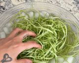 A picture of step 3 of Morning Glory Salad with Stir-Fried Lemongrass Mussels.