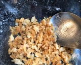 Hình bước làm 3 của món Cơm Chiên (Rang) Thanh Cua Ngũ Sắc
