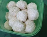 Foto langkah ke 5 dari resep 09. Onde-Onde krispi diluar lembut didalam.