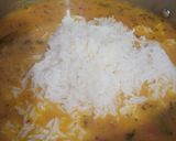 रेस्टॉरंट स्टाईल डाळ खिचडी (restaurant style dal khichdi recipe in marathi) रेसिपी स्टेप 5 फोटो