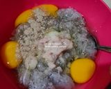 Foto langkah ke 2 dari resep Dadar Bungkuh (Dadar Ikan Teri Nasi Segar).