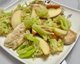 Foto del paso 5 de la receta: Pechuga de pollo con coliflor y manzana