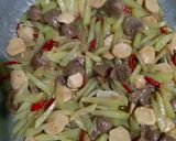 Foto langkah ke 5 dari resep 422. Tumis Labu Siam Bakso.