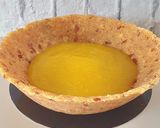 Foto del passaggio 10 della ricetta Cestino di biscotto con frutta fresca e crema di limone (senza uova)