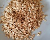 A picture of step 1 of Oats upma.
