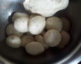 A picture of step 4 of Potato Mathri.