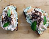 A picture of step 6 of Toast with chicken and ricotta cream💚.