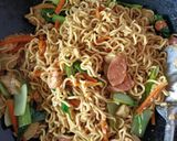 Foto langkah ke 8 dari resep Mie Goreng Panjang Umur.