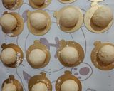 Foto langkah ke 4 dari resep Donat Tape Tanpa Telur.