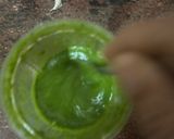 A picture of step 3 of Pudina chutney.