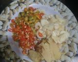 Foto langkah ke 3 dari resep Tumis Jahe Ayam Suwir Kukus.